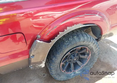 2015 Ford F250 Super Duty z USA, uszkodzony, nr VIN 1FT7W2B67FEC70252